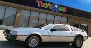 DeLorean in front of Toys R Us